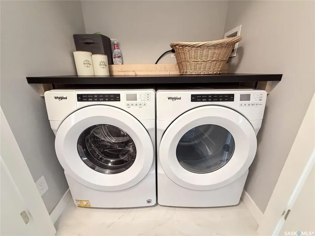 3755 Gee Crescent Regina SK S4V 3P1