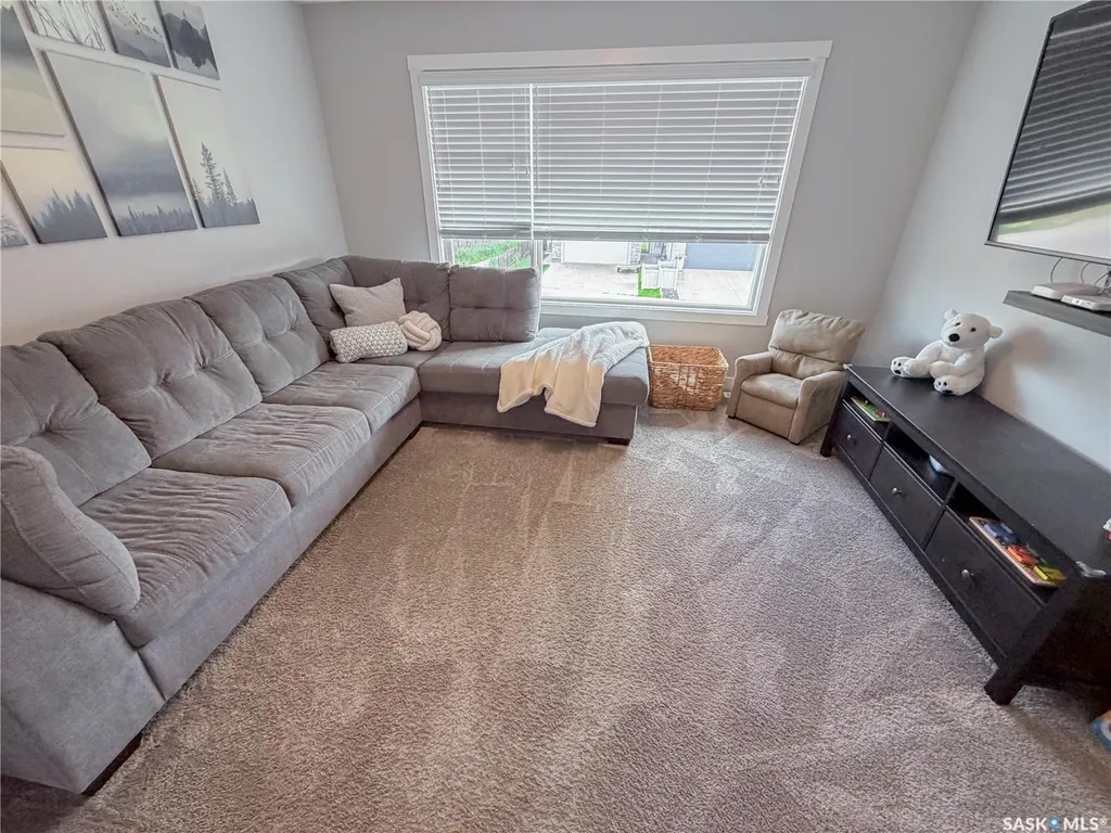 3755 Gee Crescent Regina SK S4V 3P1