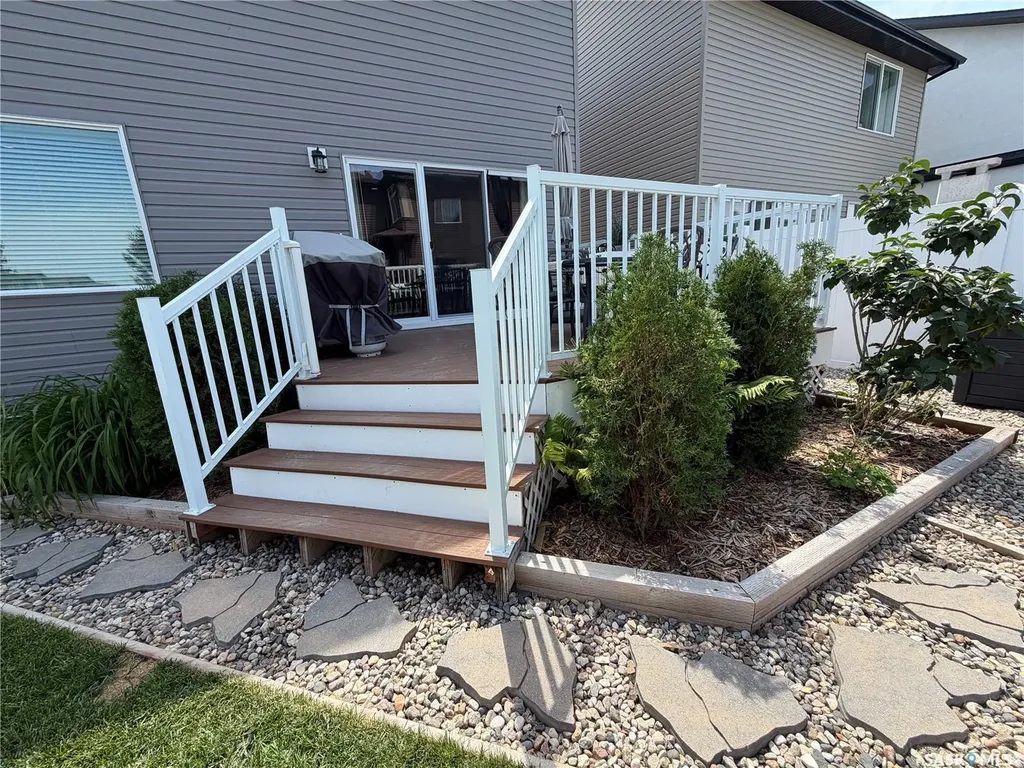 3755 Gee Crescent Regina SK S4V 3P1