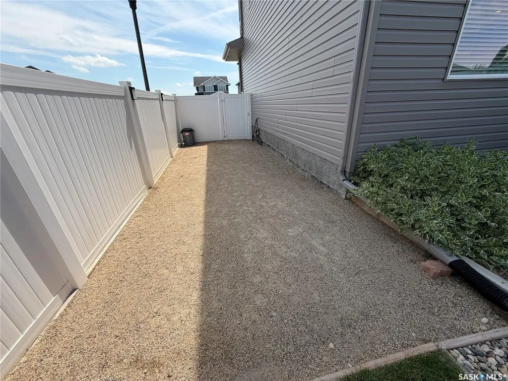3755 Gee Crescent Regina SK S4V 3P1