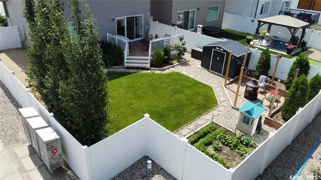 3755 Gee Crescent Regina SK S4V 3P1