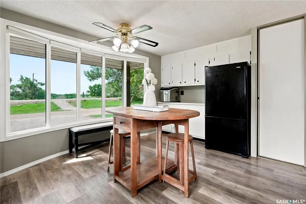 236 Osborne Avenue Regina Beach SK S0G 4C0