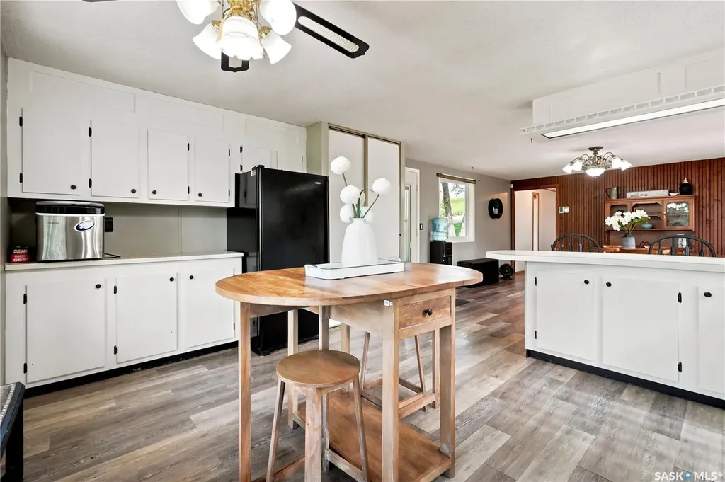 236 Osborne Avenue Regina Beach SK S0G 4C0