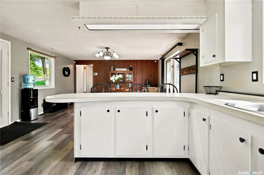 236 Osborne Avenue Regina Beach SK S0G 4C0