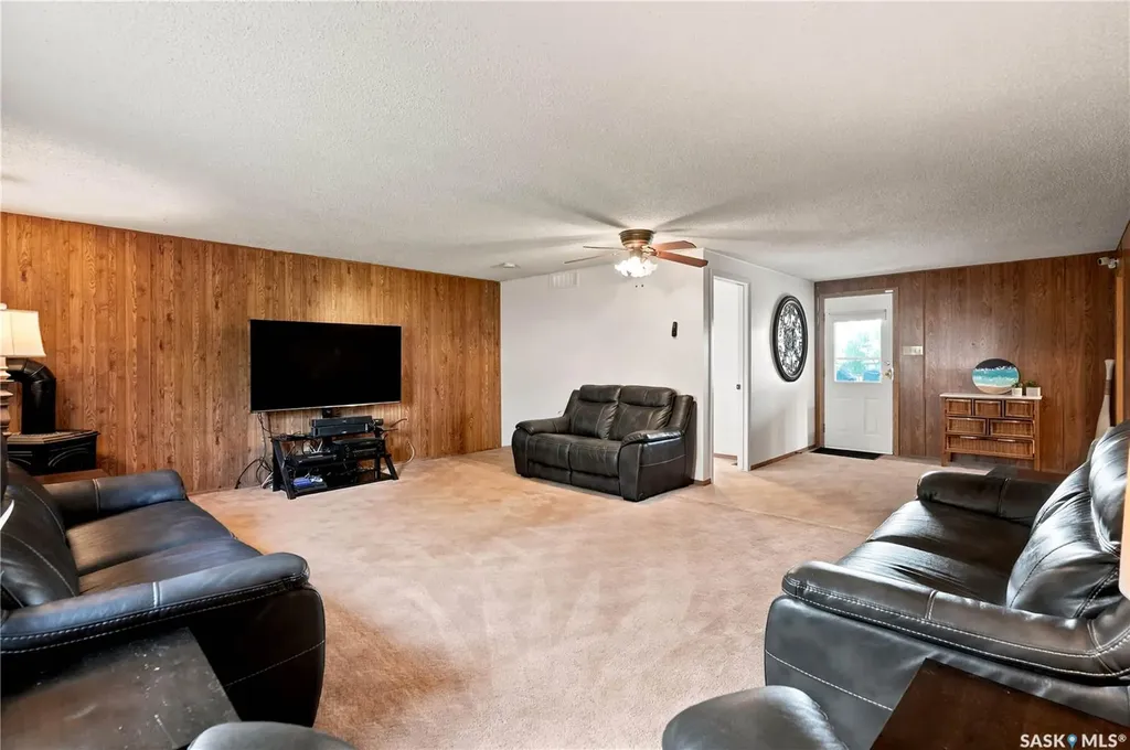 236 Osborne Avenue Regina Beach SK S0G 4C0
