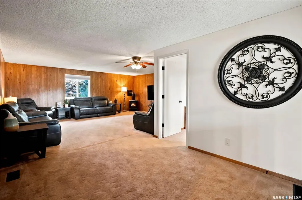 236 Osborne Avenue Regina Beach SK S0G 4C0