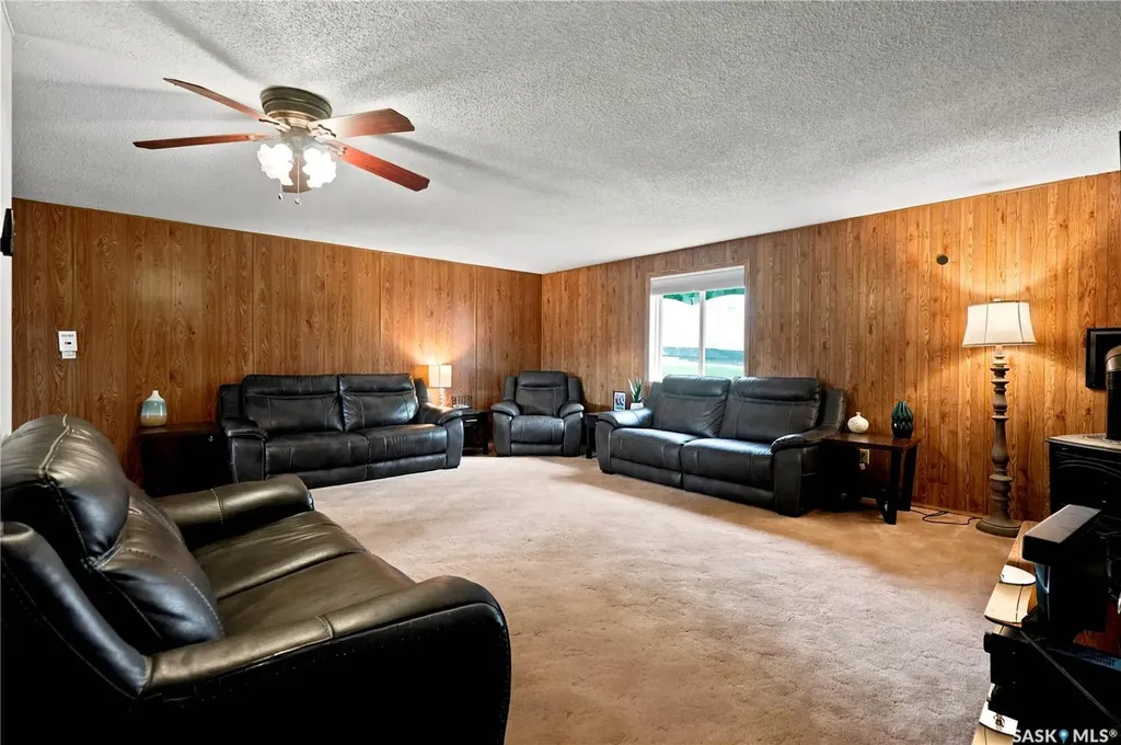 236 Osborne Avenue Regina Beach SK S0G 4C0