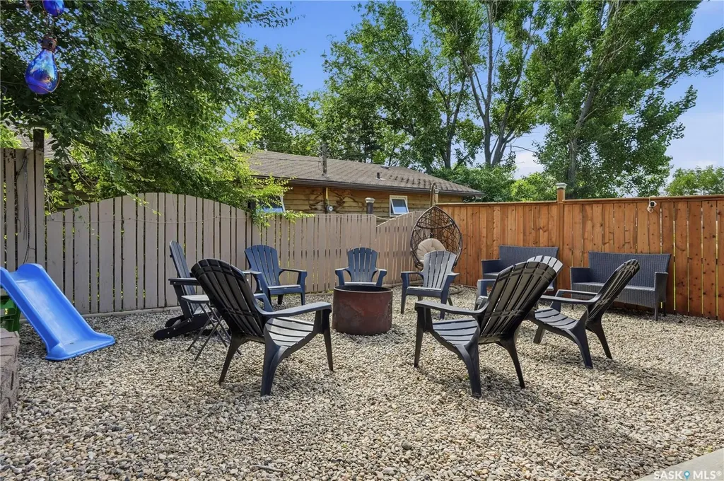 236 Osborne Avenue Regina Beach SK S0G 4C0