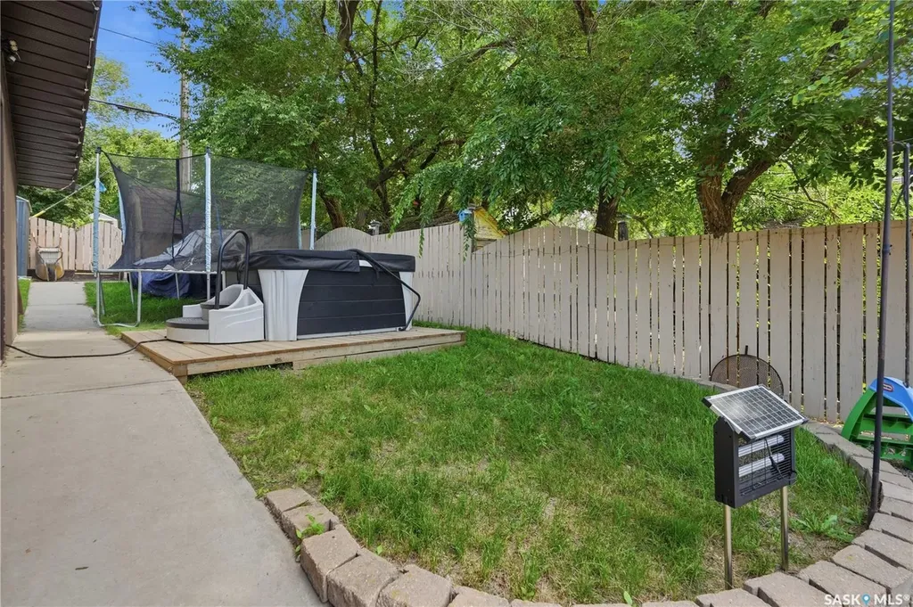 236 Osborne Avenue Regina Beach SK S0G 4C0