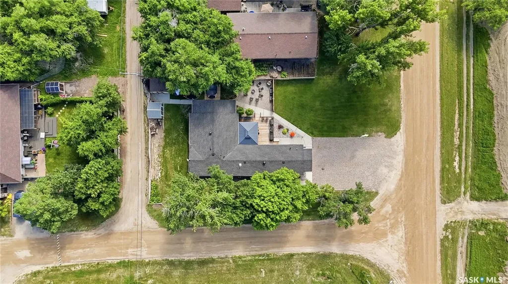 236 Osborne Avenue Regina Beach SK S0G 4C0