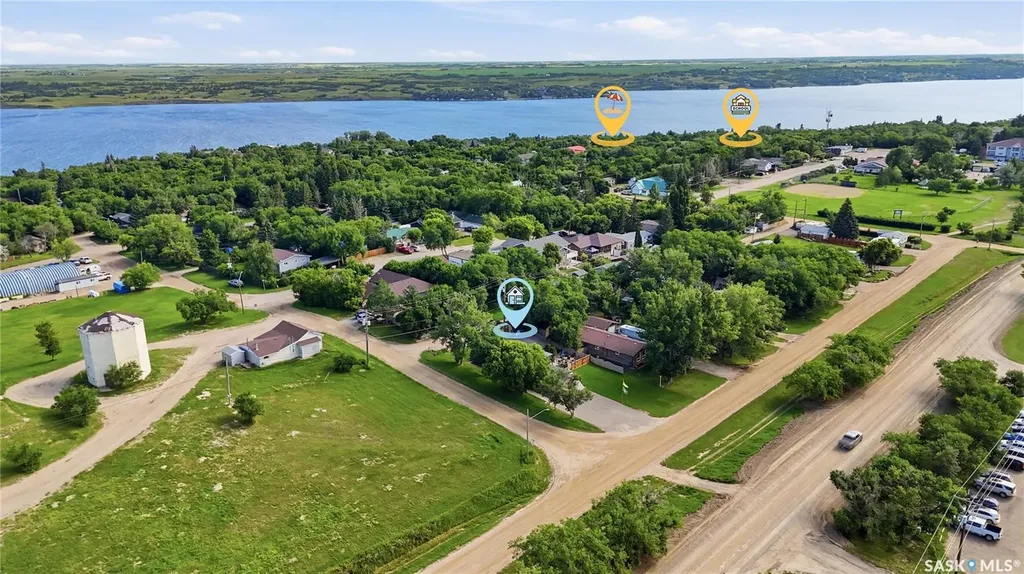 236 Osborne Avenue Regina Beach SK S0G 4C0