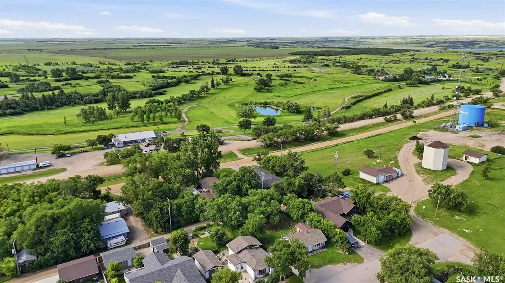 236 Osborne Avenue Regina Beach SK S0G 4C0
