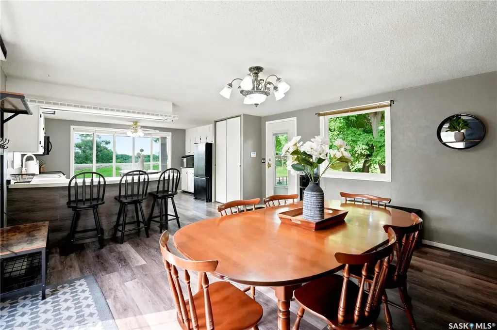 236 Osborne Avenue Regina Beach SK S0G 4C0