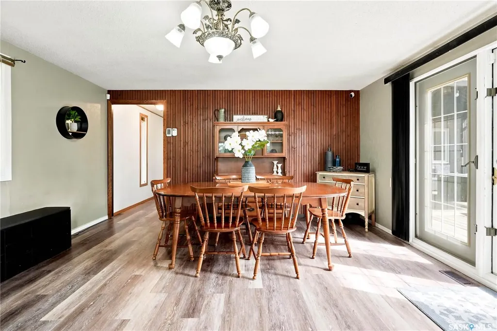 236 Osborne Avenue Regina Beach SK S0G 4C0