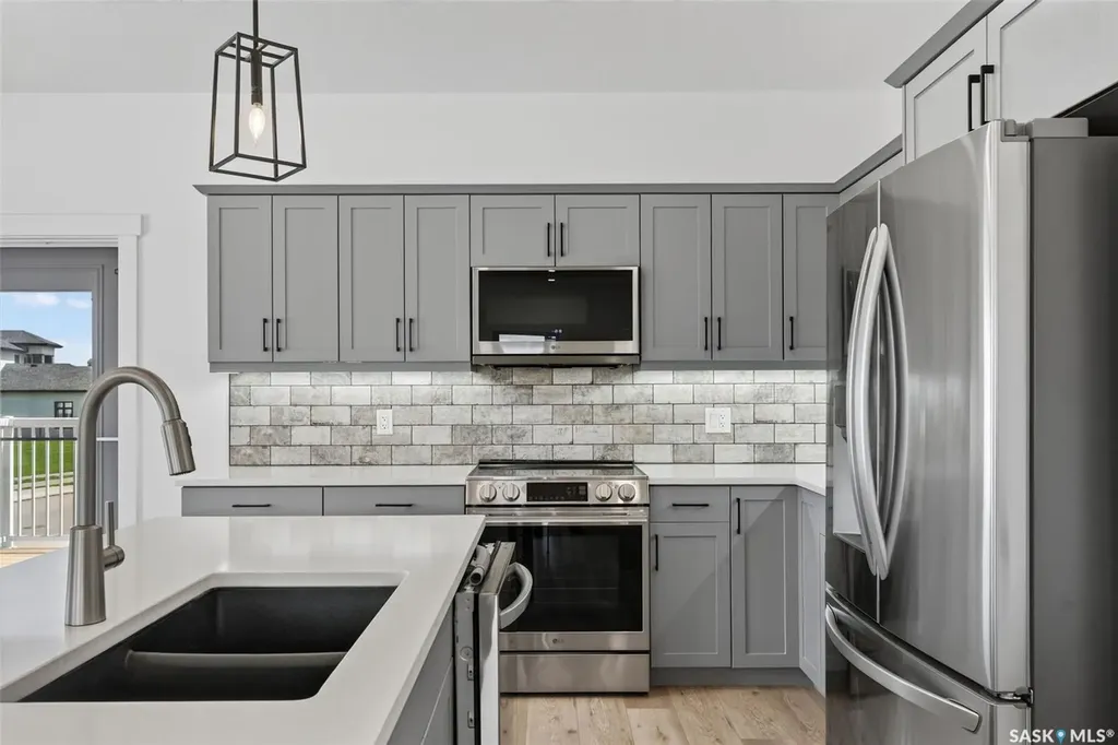 801 Kerr Cove Prince Albert SK S6W 0A6