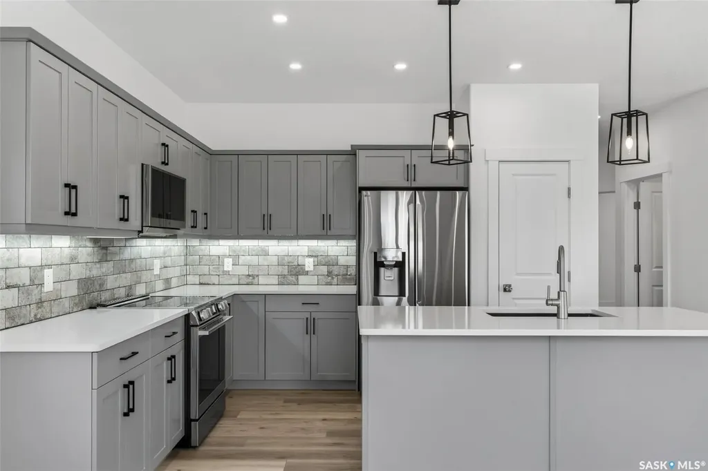 801 Kerr Cove Prince Albert SK S6W 0A6