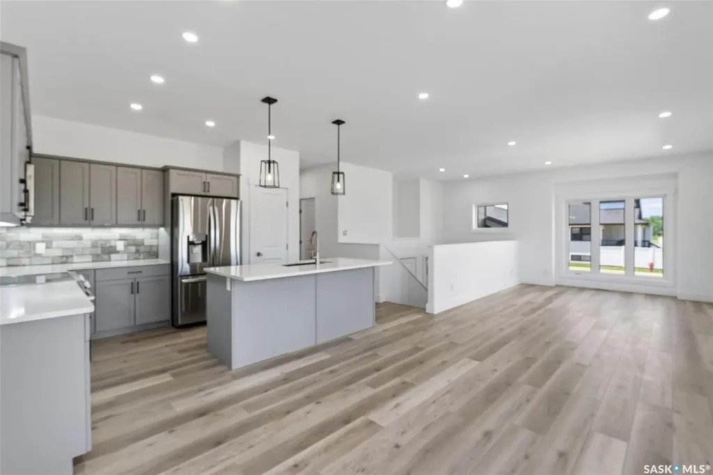 801 Kerr Cove Prince Albert SK S6W 0A6