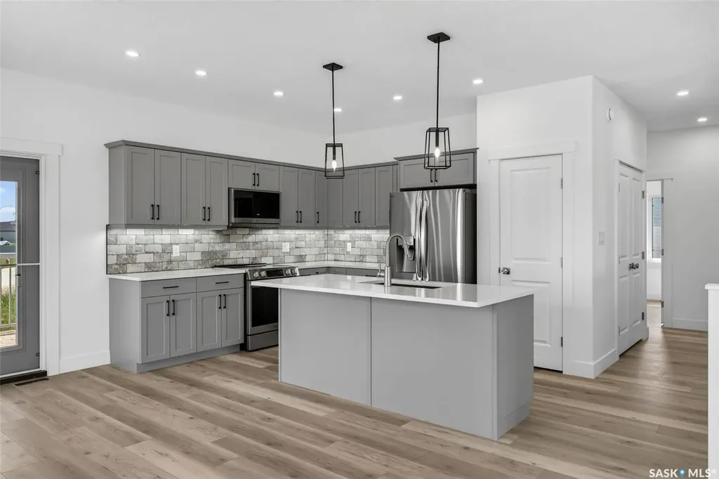 801 Kerr Cove Prince Albert SK S6W 0A6