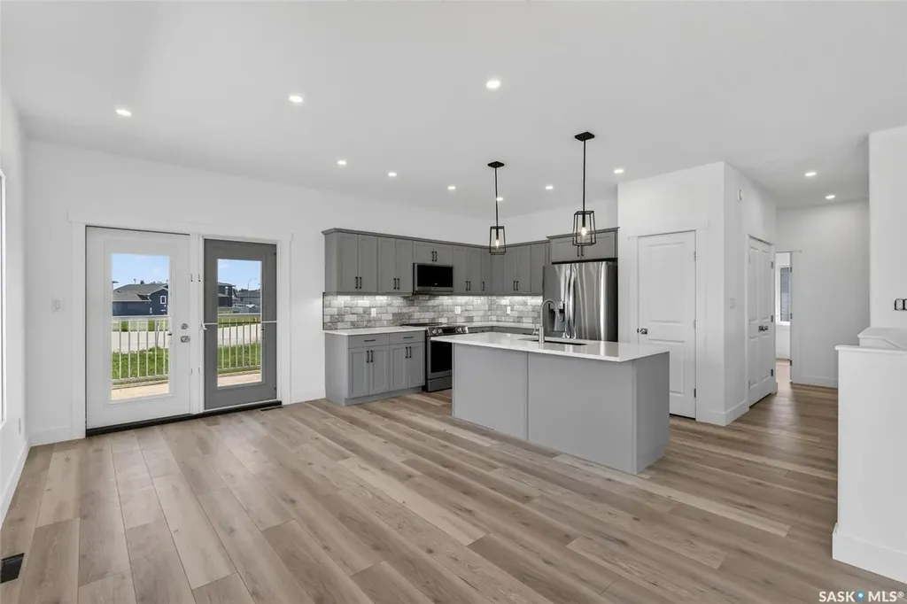 801 Kerr Cove Prince Albert SK S6W 0A6