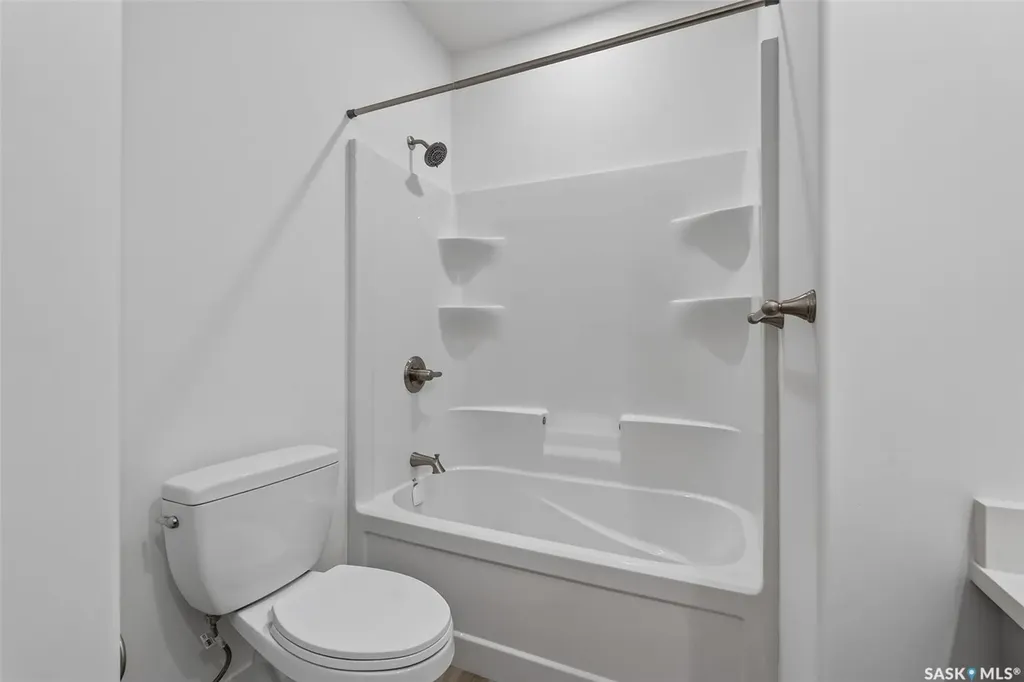 801 Kerr Cove Prince Albert SK S6W 0A6