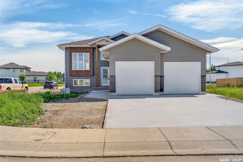801 Kerr Cove Prince Albert SK S6W 0A6