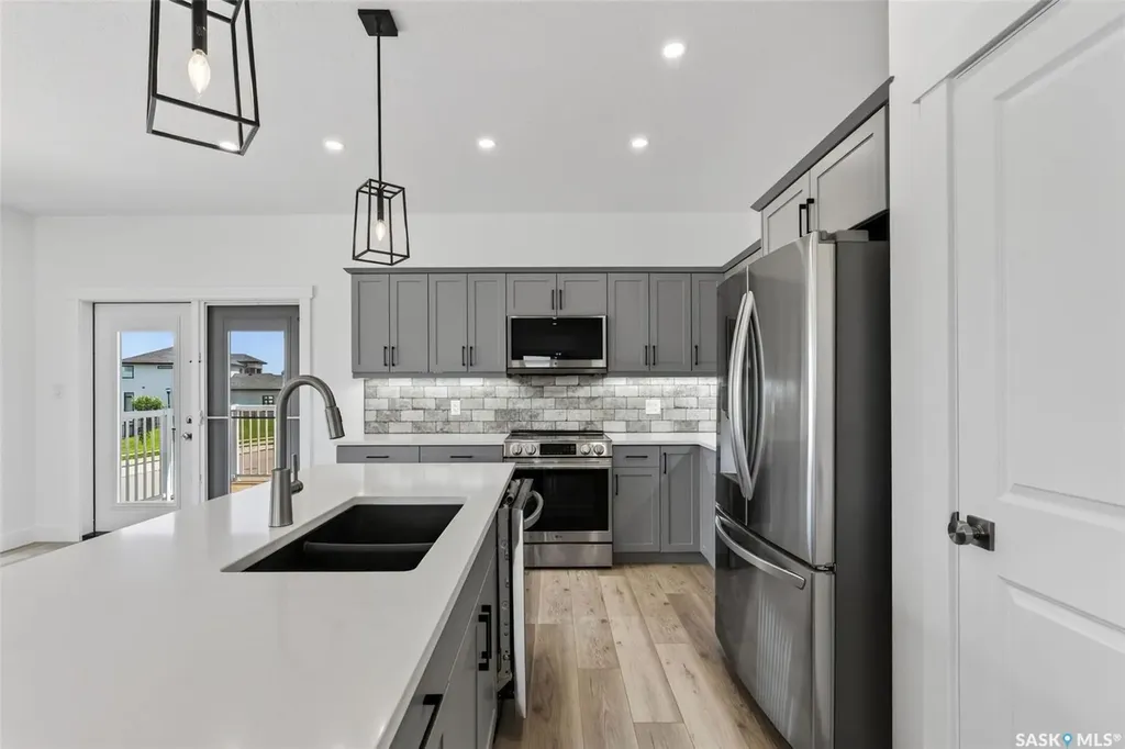 801 Kerr Cove Prince Albert SK S6W 0A6