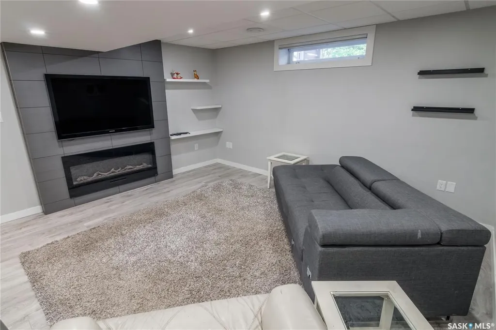 4826 Ellard Way Regina SK S4X 4T2