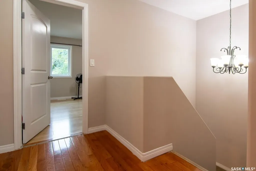 1031 O Avenue S Saskatoon SK S7M 2T1