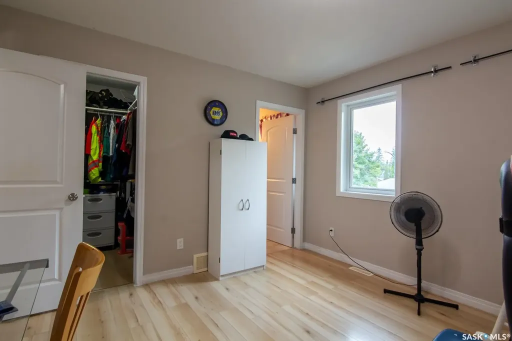 1031 O Avenue S Saskatoon SK S7M 2T1