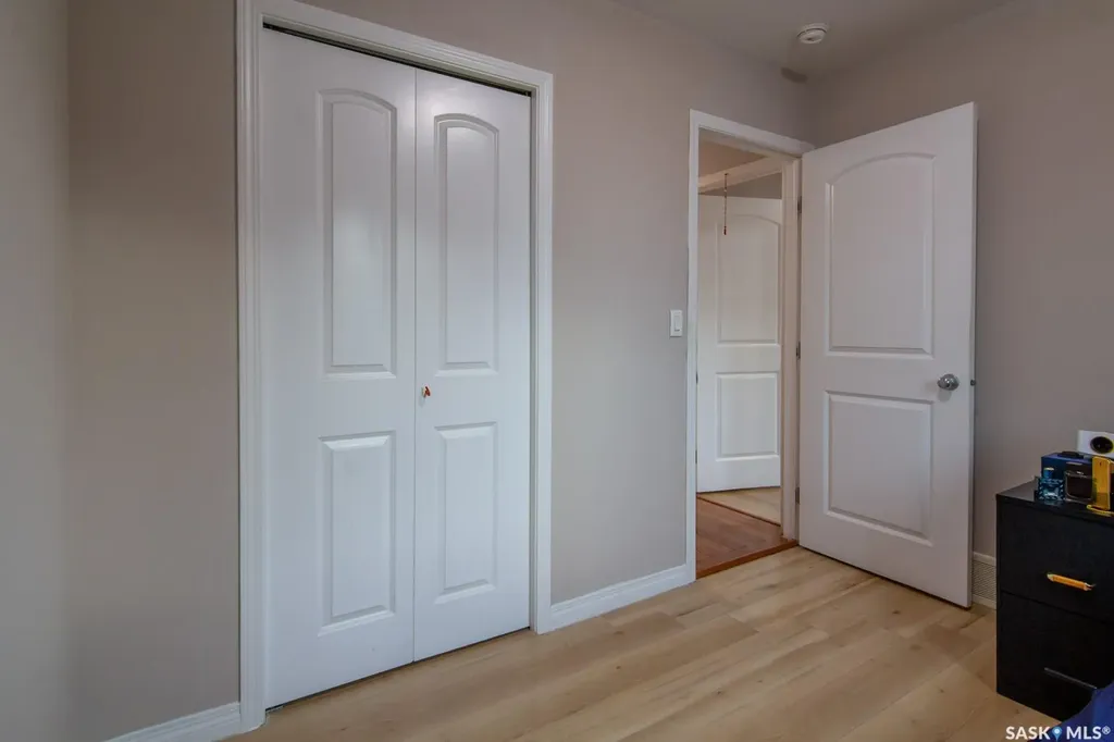 1031 O Avenue S Saskatoon SK S7M 2T1