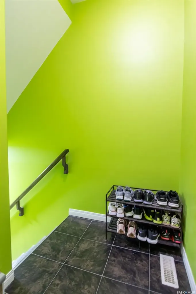 1031 O Avenue S Saskatoon SK S7M 2T1