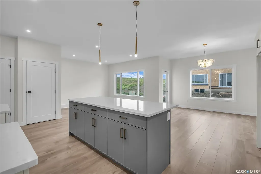 119 Amisk Way Saskatoon SK S7V 1W5