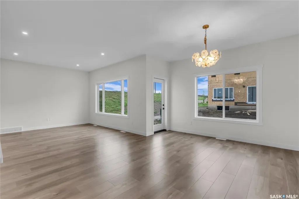 119 Amisk Way Saskatoon SK S7V 1W5