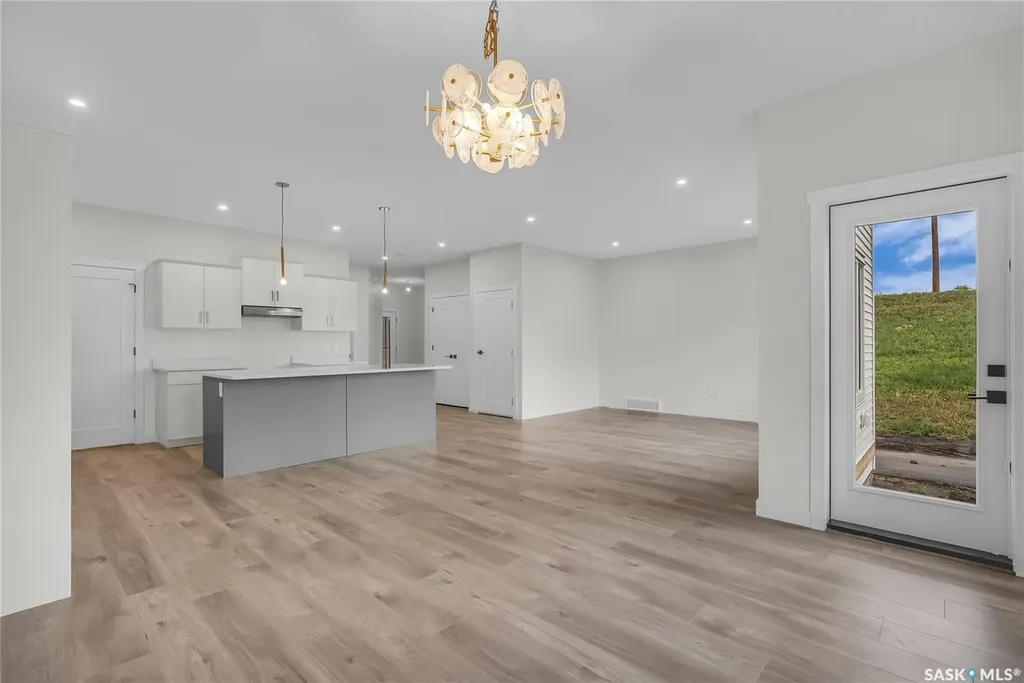 119 Amisk Way Saskatoon SK S7V 1W5