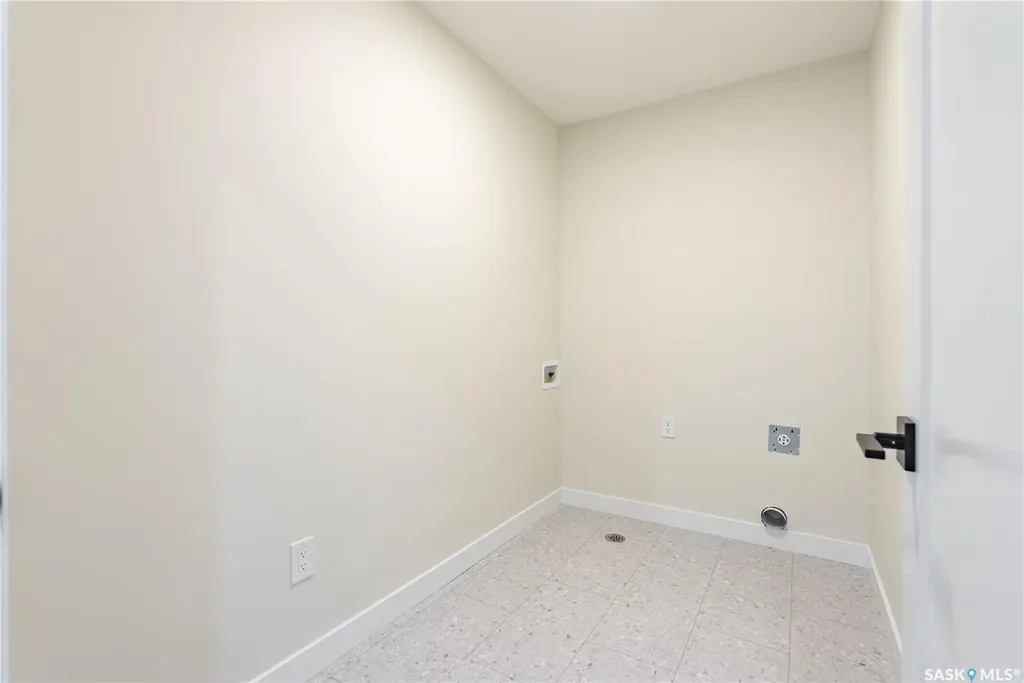 119 Amisk Way Saskatoon SK S7V 1W5