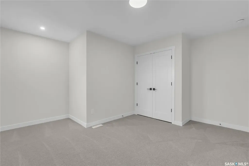 119 Amisk Way Saskatoon SK S7V 1W5