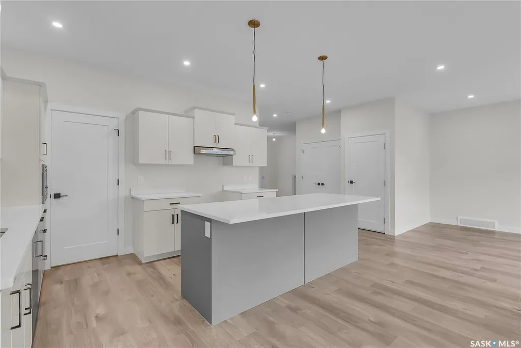 119 Amisk Way Saskatoon SK S7V 1W5