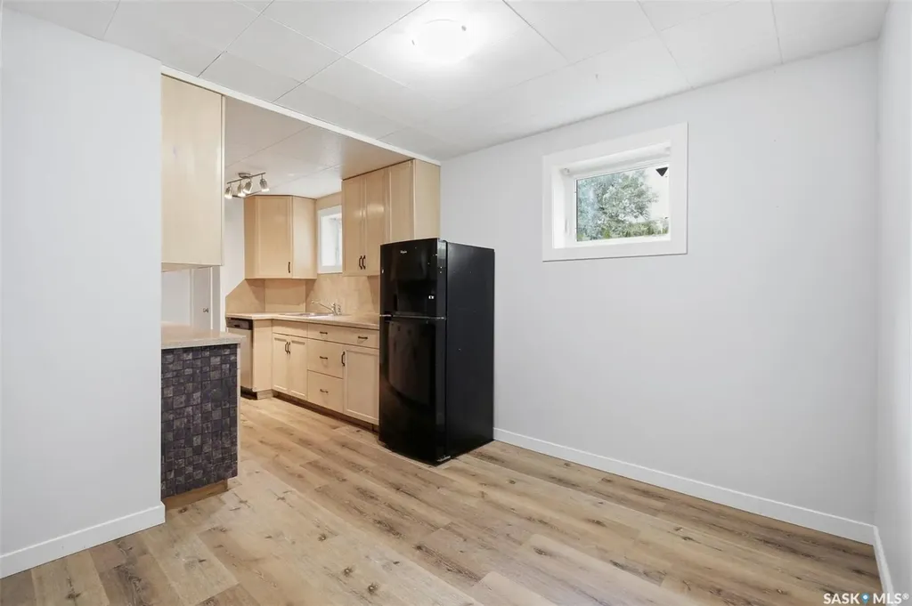 1318 B Avenue N Saskatoon SK S7L 1G5