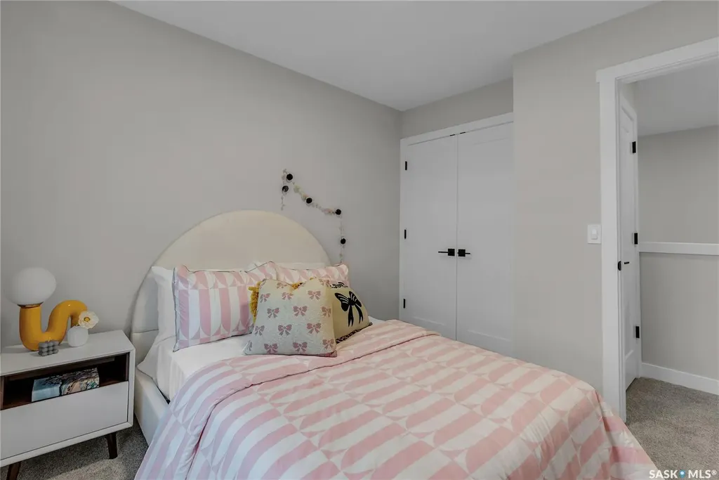 106 Amisk Way Saskatoon SK S7V 1W5