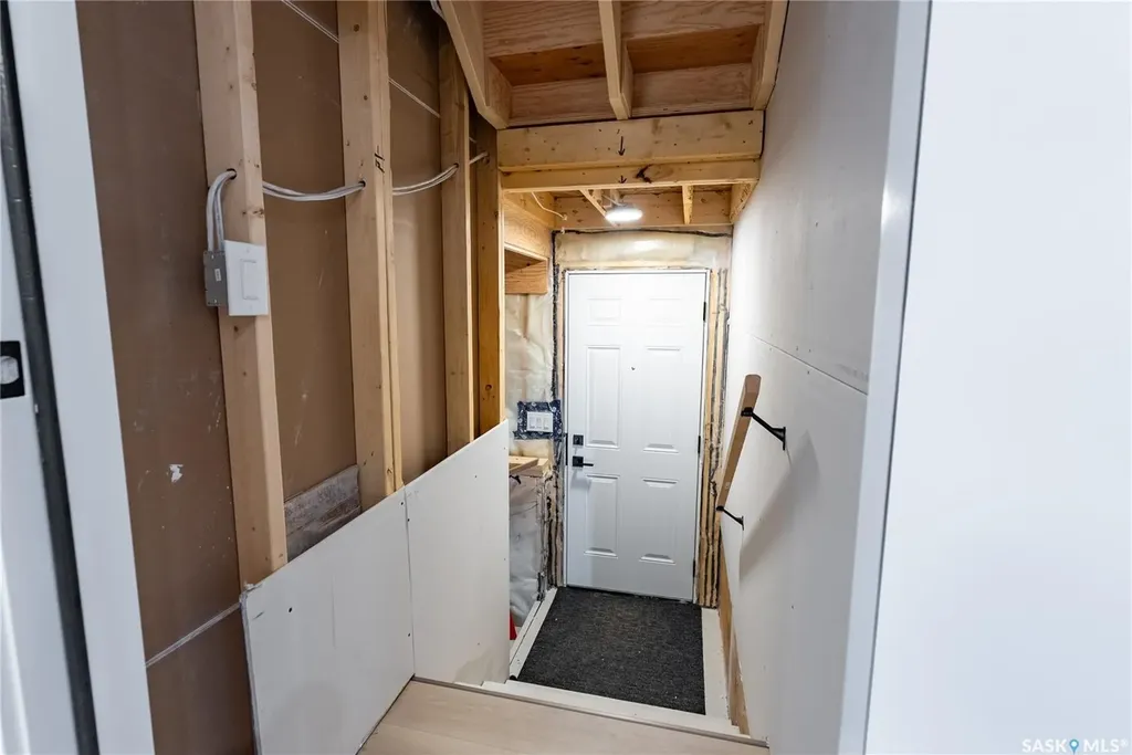 106 Amisk Way Saskatoon SK S7V 1W5