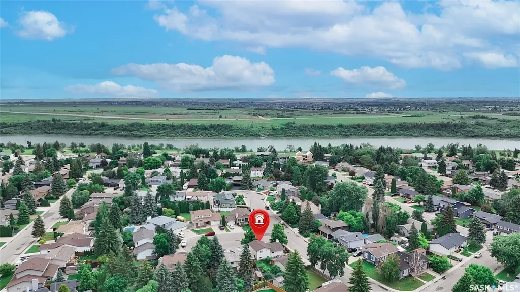 703 Candle Court Saskatoon SK S7K 4Z9