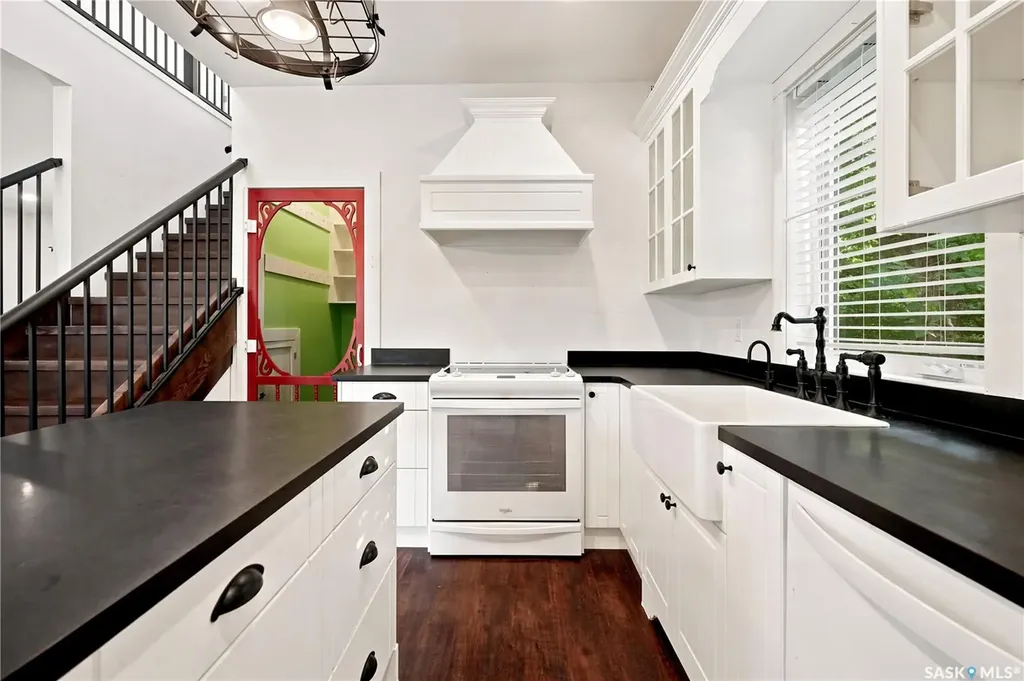 223 Green Avenue Regina Beach SK S0G 4C0