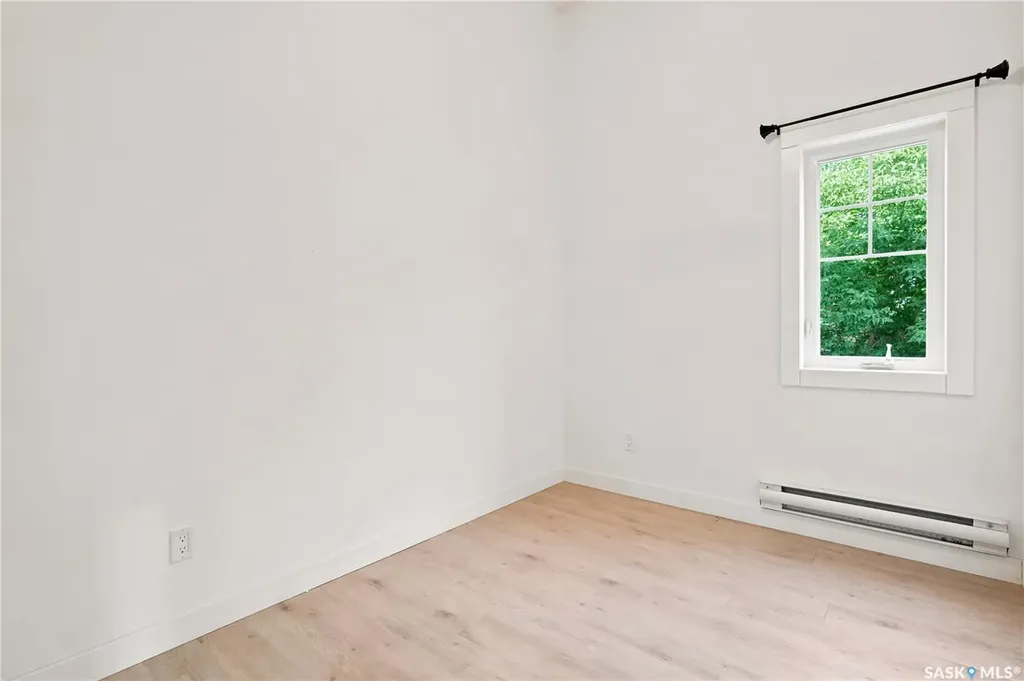 223 Green Avenue Regina Beach SK S0G 4C0