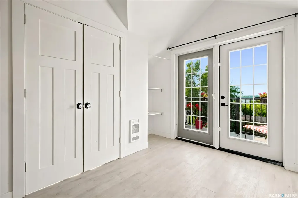223 Green Avenue Regina Beach SK S0G 4C0