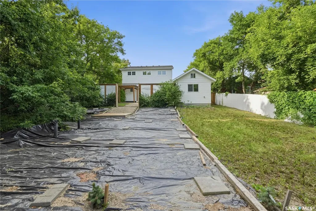223 Green Avenue Regina Beach SK S0G 4C0