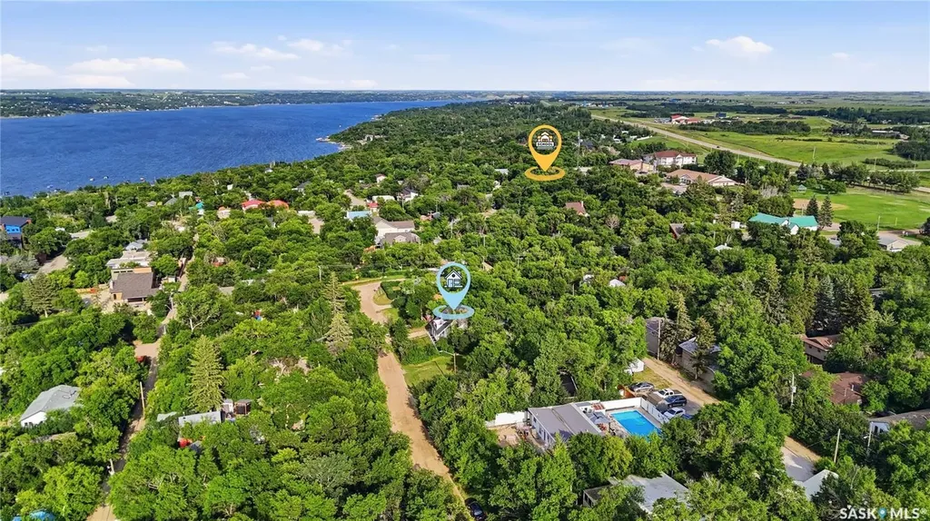 223 Green Avenue Regina Beach SK S0G 4C0