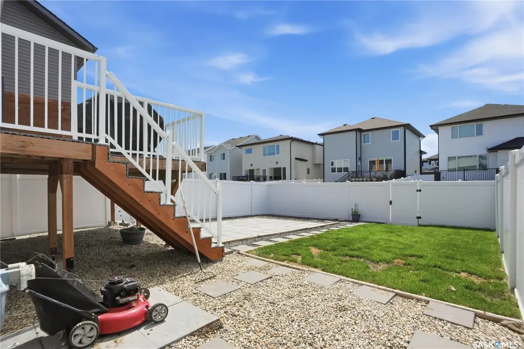136 Thakur Street Saskatoon SK S7W 0Z6