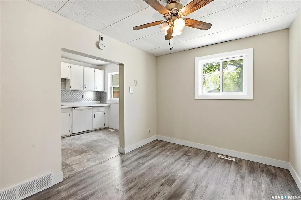 927 4th Avenue N Saskatoon SK S7K 2N5