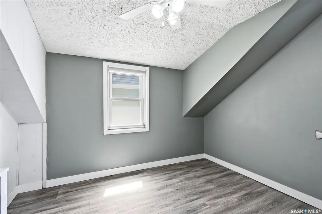 927 4th Avenue N Saskatoon SK S7K 2N5