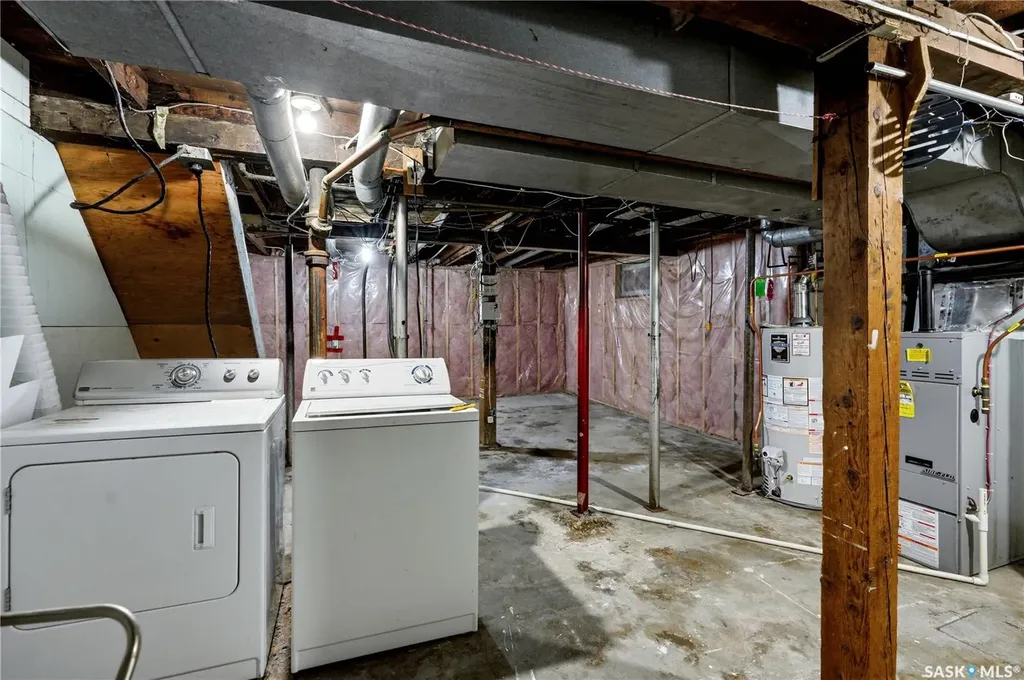927 4th Avenue N Saskatoon SK S7K 2N5